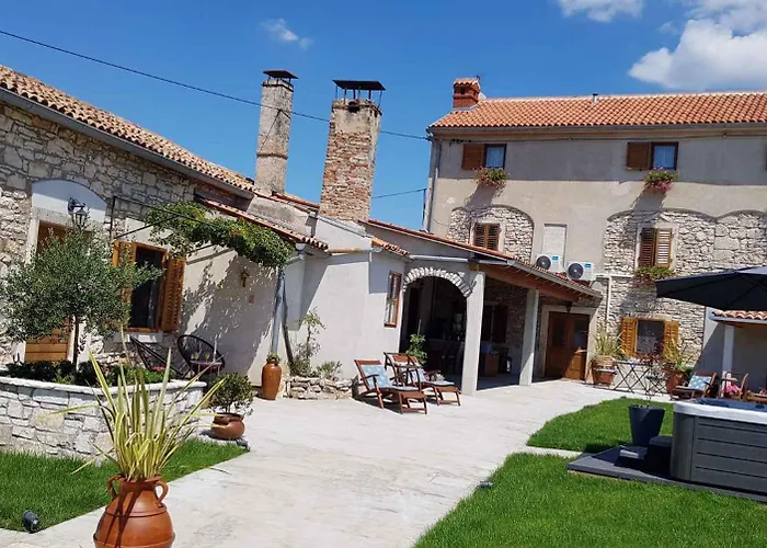 Apartments Stelio 33579